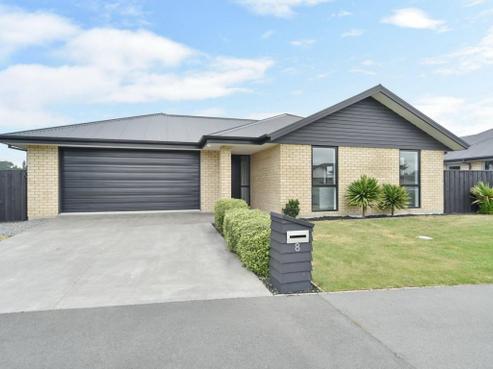 8 Fearne Drive, Woodend