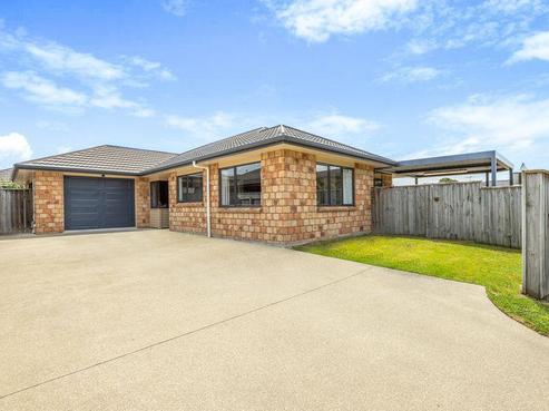 18 Guildford Drive, Paraparaumu