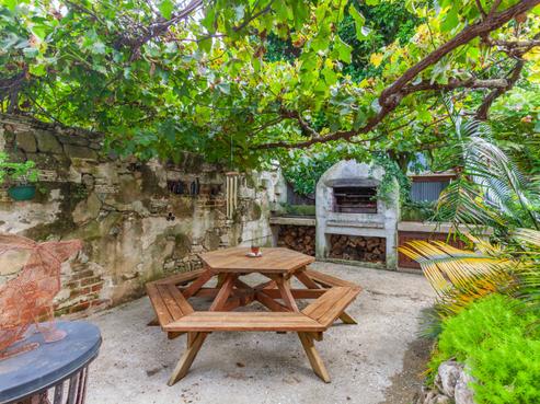 611 Saint Aubyn Street West, Saint Leonards