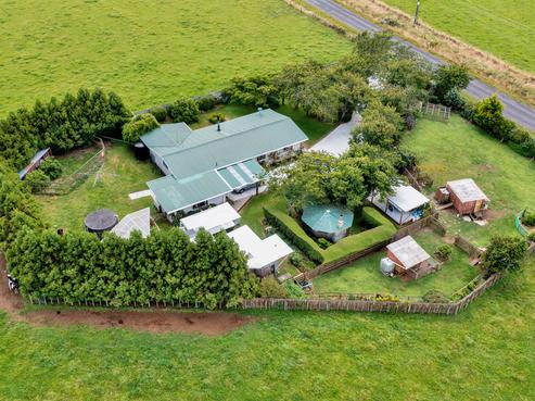 244 Maata Road, Eltham