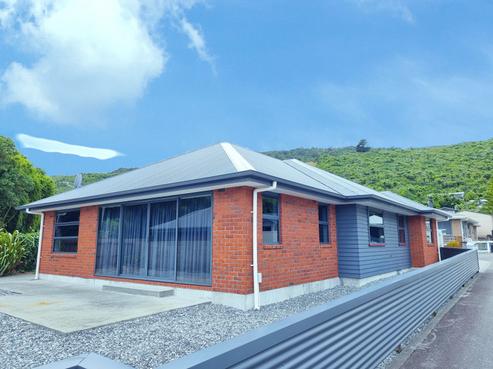 2 L A Place, Greymouth