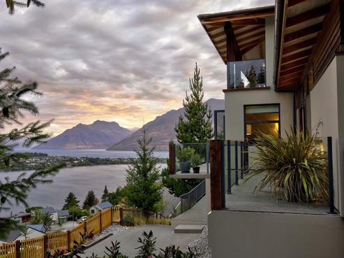 32 Highview Terrace, Queenstown Central
