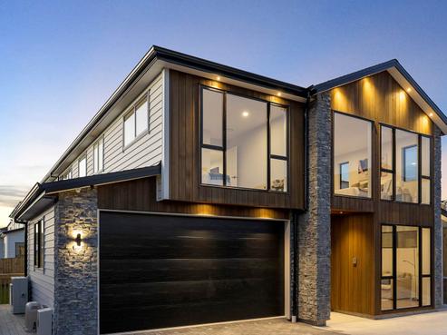 65 Headsail Drive, Long Bay
