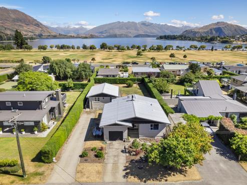135 Upton Street, Wanaka