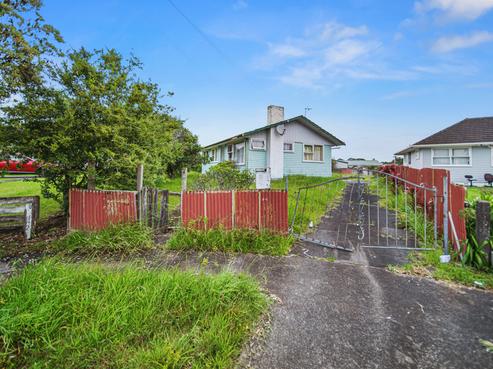 8 Nairn Place, Otara