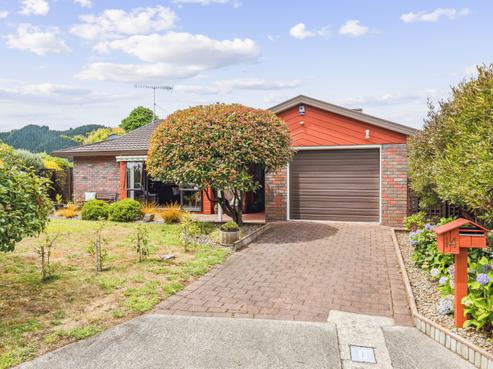 14 Chilton Drive, Paraparaumu