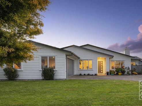 14 Floyd Road, Riverhead