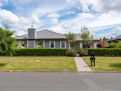 6 Noumea Drive, Rangatira Park