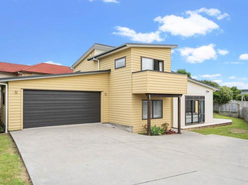 52 Tiriwa Drive, Massey