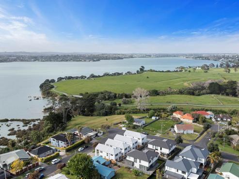 14 Kotae Road, Waiotaiki Bay