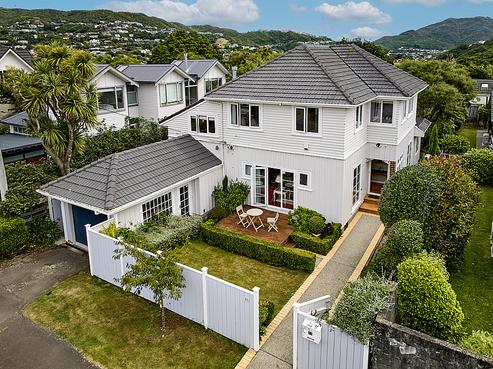 21 Reading Street, Karori