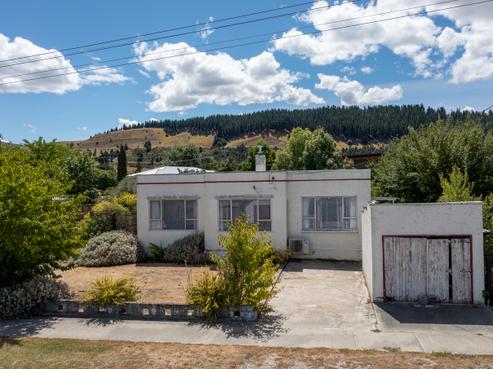 6 Hartley Road, Clyde