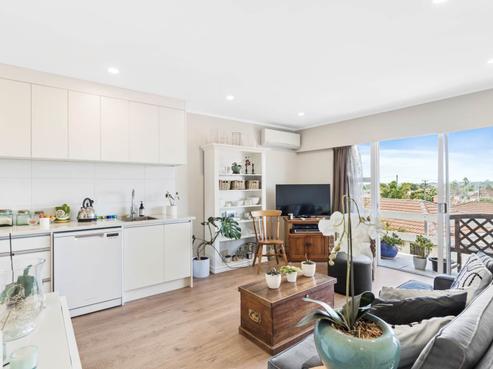 3/3 Allenby Road, Panmure
