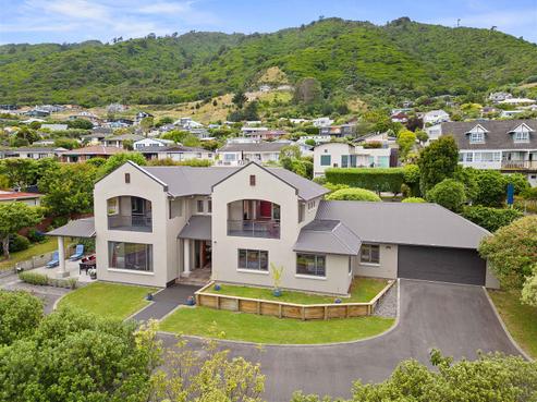 37 Huia Street, Waikanae