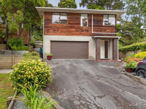 2A Tiniroa Grove, Silverstream