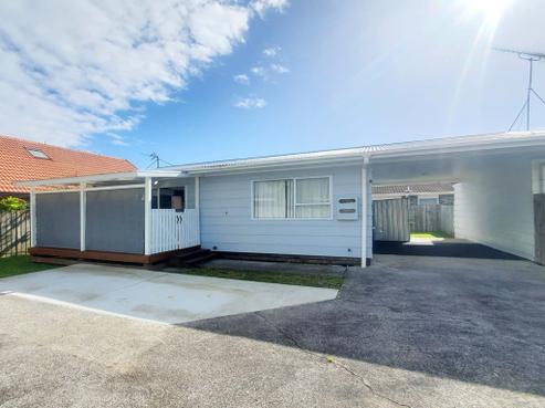 8C Onslow Road, Papakura