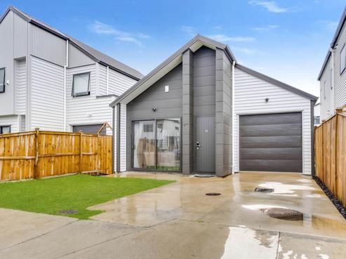 16 John Burns Road, Takanini