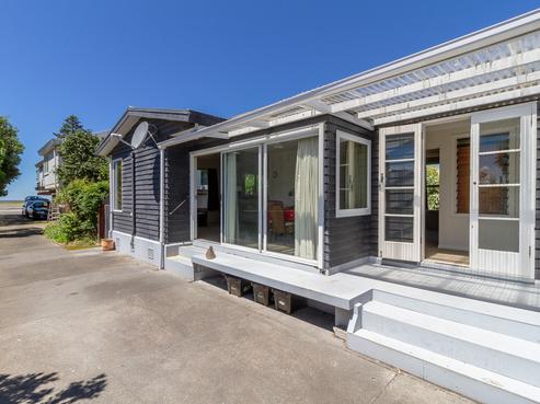27B The Esplanade, Westshore
