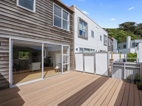 7 Saddleback Grove, Karori
