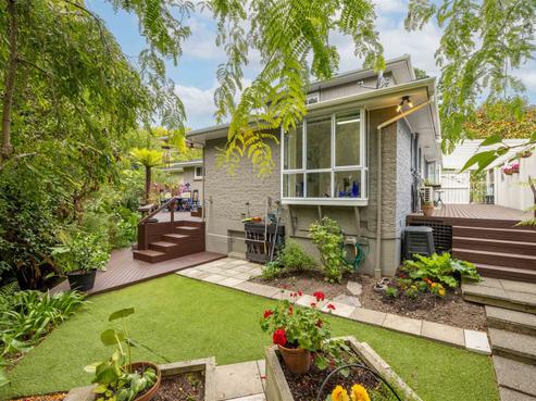 2/203B Clyde Road, Burnside
