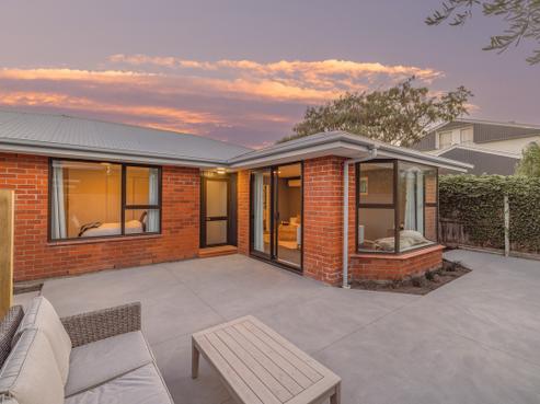 2/47 Celia Street, Redcliffs