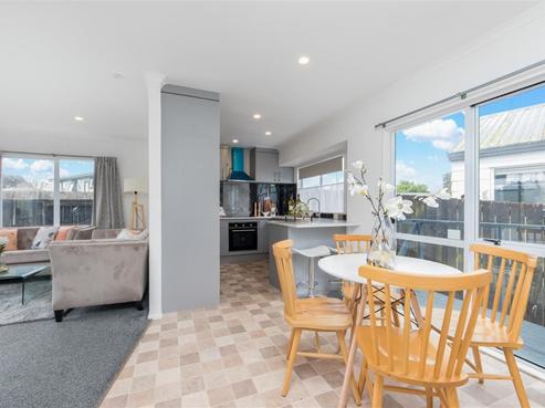 2/43 Solveig Place, Randwick Park