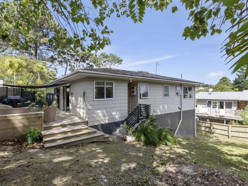 7 James Scott Place, Te Atatu South