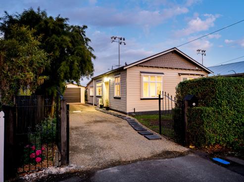169 Surrey Street, Saint Clair