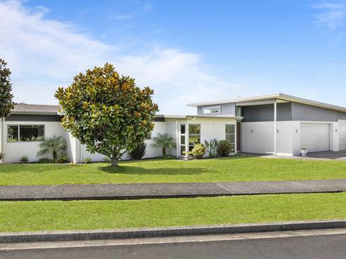 9 Columbia Crescent, Beachlands