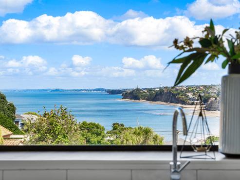 2/23 Ridge Road, Waiake