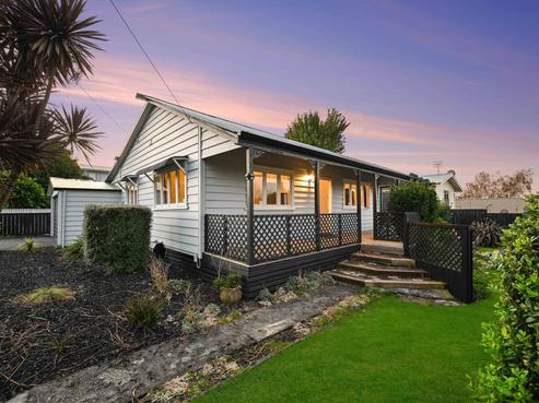 15 Sillary Street, Hamilton East