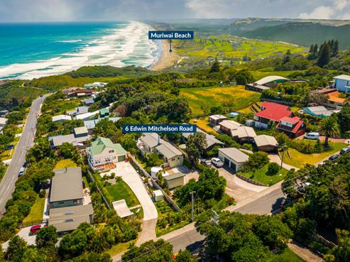 6 Edwin Mitchelson Road, Muriwai