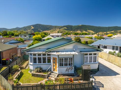 66 Aldinga Avenue, Stoke