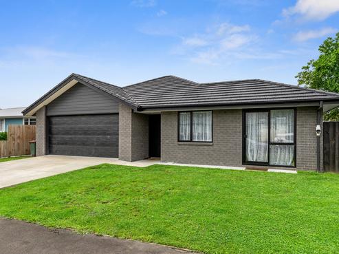 92 Bruce Avenue, Glenview