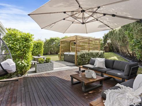 14 Pahi Place, West Harbour