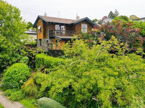 16 Tokomaru Drive, Havelock North