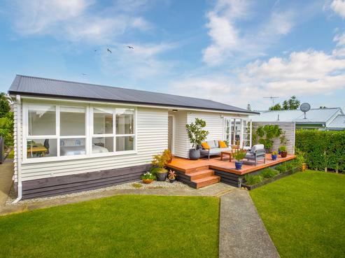 6 Hikurangi Street, Te Atatu Peninsula