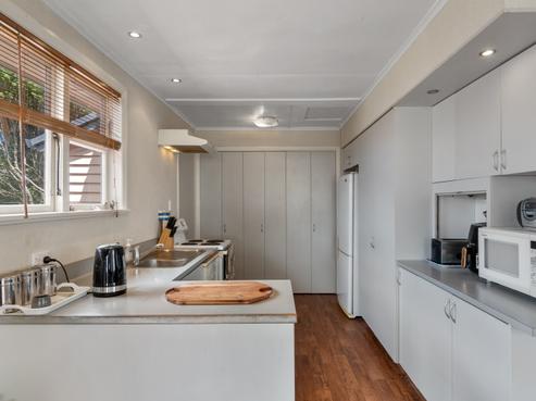 18 Surrey Grove, Parkvale