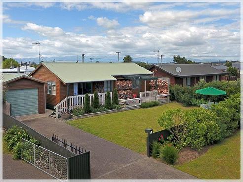 13 Te Awa Street, Foxton Beach