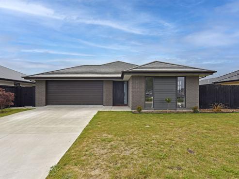 2 Tara Crescent, Woodend