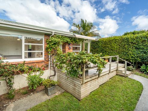 2/2B Grove Road, Narrow Neck