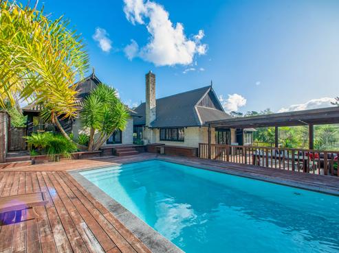 1469 East Coast Road, Redvale