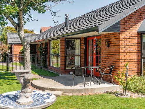 8 Cobham Place, Solway