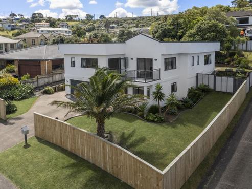 3 Ambassador Glade, Orewa
