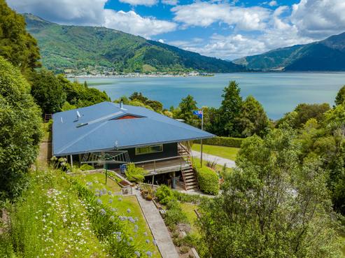 255 Queen Charlotte Drive, Havelock