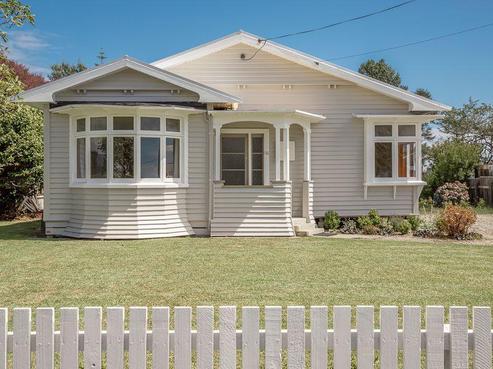 136 Peel Street, Westport