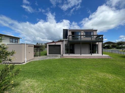 2 Ngatiwai Place, Oakura Coast