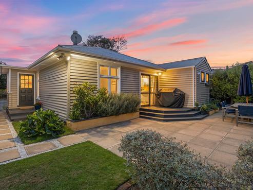 5 Celia Street, Redcliffs