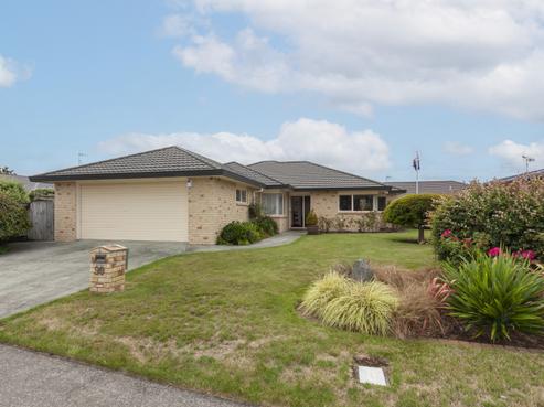 90 Realm Drive, Paraparaumu