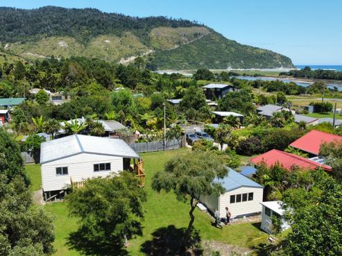 31 Glasseye Drive, Karamea